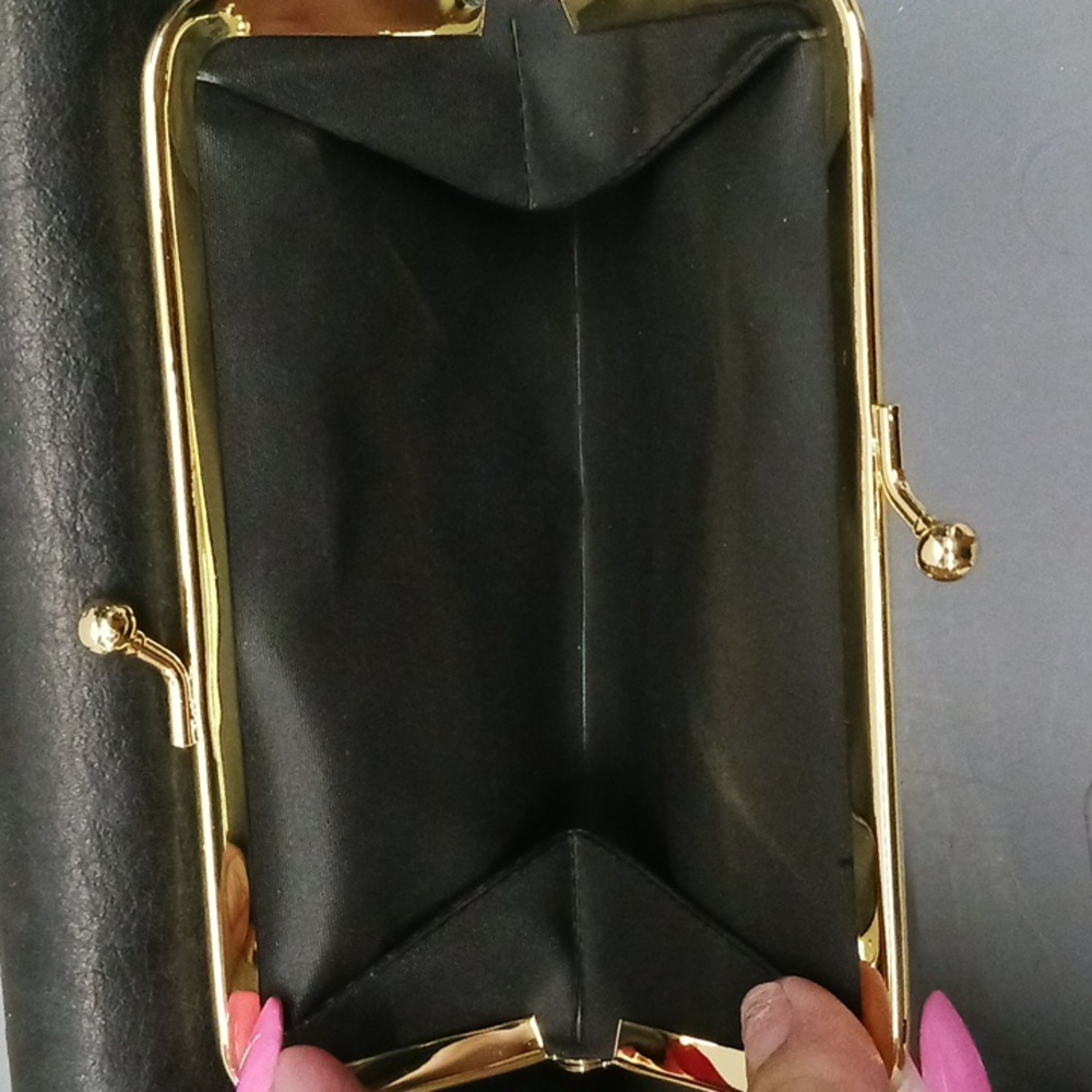 Wallet - Picture 5 of 15